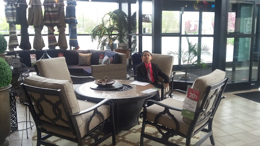 Furniture Store «Art Van Furniture», reviews and photos, 6500 E 14 Mile Rd, Warren, MI 48092, USA