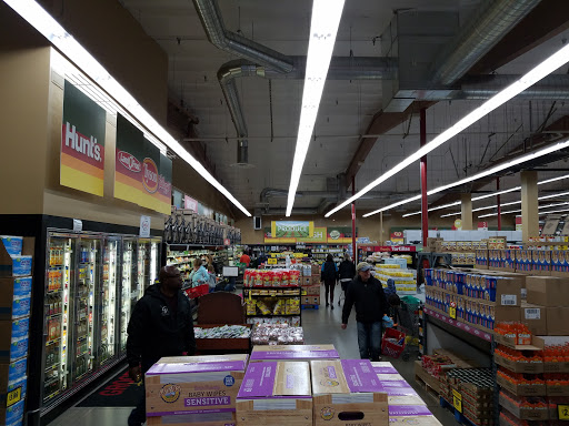 Grocery Store «Grocery Outlet Bargain Market», reviews and photos, 1755 NW 9th St #110, Corvallis, OR 97330, USA