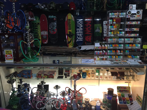 Tobacco Shop «Happy Hut», reviews and photos, 343 NE Baker St, McMinnville, OR 97128, USA