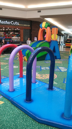 Shopping Mall «Market Place Shopping Center», reviews and photos, 2000 N Neil St, Champaign, IL 61820, USA