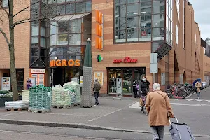 Migros-Supermarkt - Basel - Claramarkt image