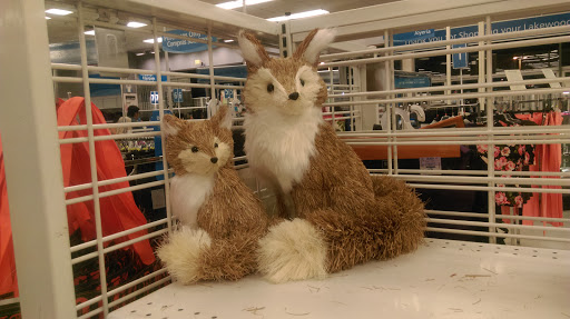 Clothing Store «Ross Dress for Less», reviews and photos, 5635 Woodruff Ave, Lakewood, CA 90713, USA