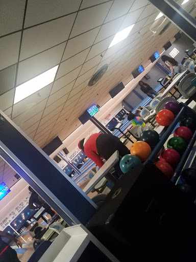 Bowling Alley «V&S Elmwood Lanes», reviews and photos, 7235 Elmwood Ave, Philadelphia, PA 19142, USA