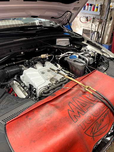 Auto Repair Shop «Golf Crawford Auto Service», reviews and photos, 9555 Crawford Ave, Evanston, IL 60203, USA