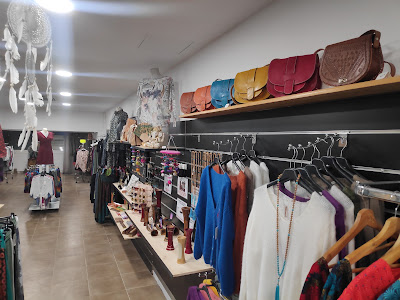 Pixis boutique Vêtements et bijoux Ethniques à Bergerac