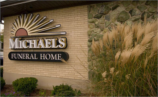 Funeral Home «Michaels Funeral Home», reviews and photos, 800 S Roselle Rd, Schaumburg, IL 60193, USA