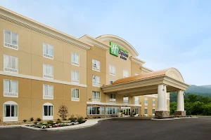 Holiday Inn Express & Suites Caryville, an IHG Hotel image
