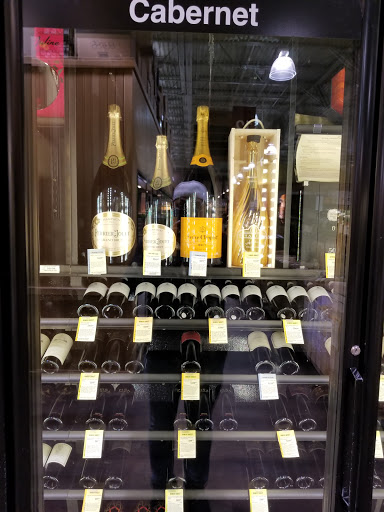Wine Store «Total Wine & More», reviews and photos, 1670 E Camelback Rd, Phoenix, AZ 85016, USA