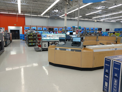 Discount Store «Walmart», reviews and photos, 910 Wolcott St, Waterbury, CT 06705, USA