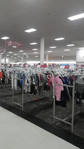 Clothing Store «Burlington Coat Factory», reviews and photos, 8320 S Cicero Ave, Burbank, IL 60459, USA