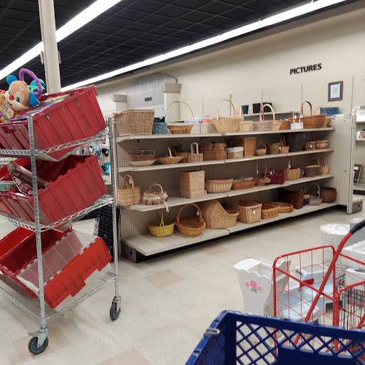 Thrift Store «Lakewood Goodwill», reviews and photos, 6002 Mt Tacoma Dr SW, Tacoma, WA 98499, USA