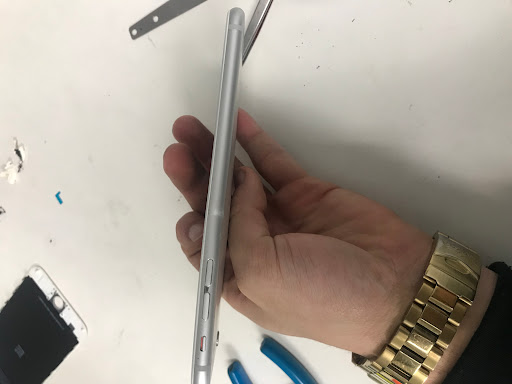 Electronics Repair Shop «Cracked Screens-Computer Repair-Phone Screen Repair», reviews and photos, 2315 California Ave, Corona, CA 92881, USA