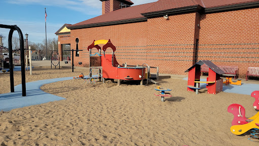 Recreation Center «North Dale Recreation Center», reviews and photos, 1414 St Albans St N, St Paul, MN 55117, USA