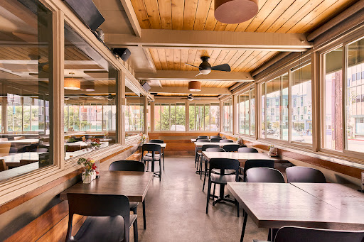 Hugos Restaurant image