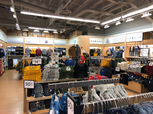 Clothing Store «Gap Outlet», reviews and photos, 470 Evergreen Ct, Central Valley, NY 10917, USA