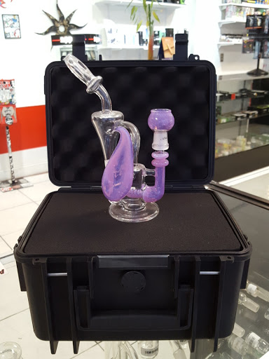 Tobacco Shop «Midtown Smoke Shop», reviews and photos, 3503 NE 2nd Ave, Miami, FL 33137, USA