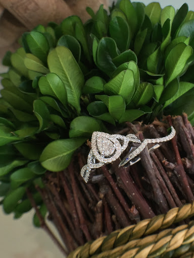 Jewelry Store «Hilliard-Rome Jewelry Repair», reviews and photos, 2612 Hilliard Rome Rd, Hilliard, OH 43026, USA