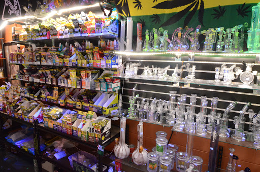 Tobacco Shop «Smoke House», reviews and photos, 968 Dundee Ave, Elgin, IL 60120, USA