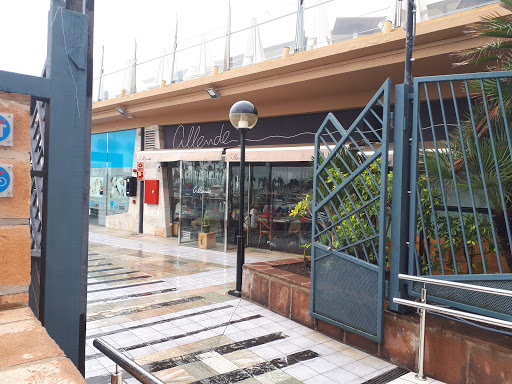 Información y opiniones sobre Allende Muelle de Las Palmas De Gran Canaria