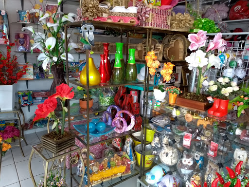 Logo da empresa - FLOR DE LÓTUS CESTAS E PRESENTES