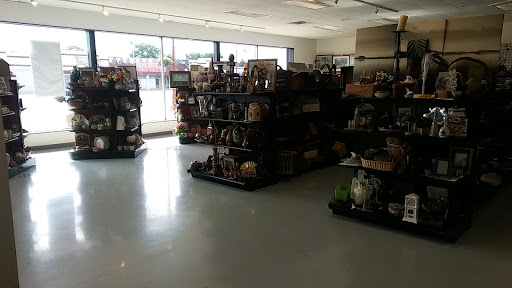Thrift Store «The Salvation Army Family Store & Donation Center», reviews and photos