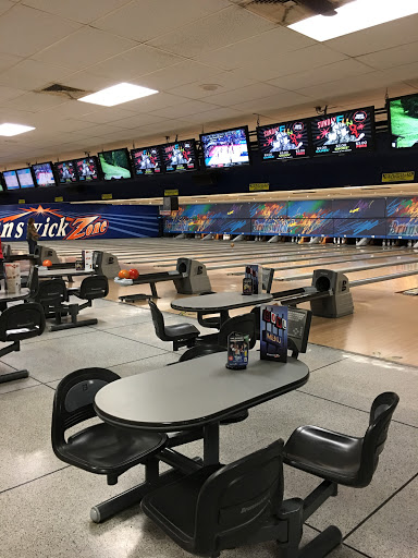 Bowling Alley «Brunswick Zone Denton Lanes», reviews and photos, 2200 San Jacinto Blvd, Denton, TX 76205, USA