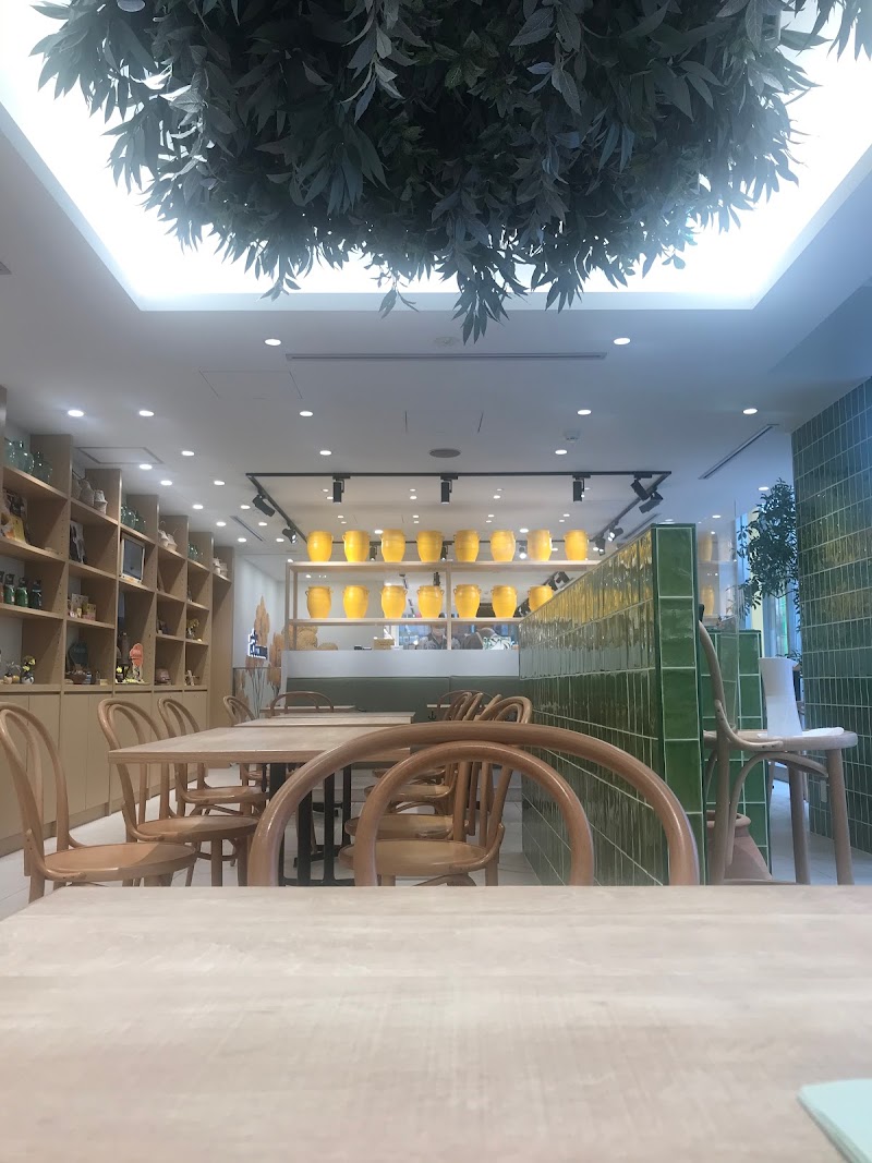 ロクシタン表参道店 ヴァーベナカフェ 東京都渋谷区神宮前 カフェ 喫茶 グルコミ