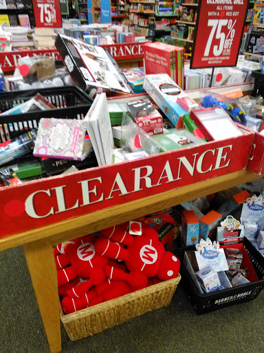 Book Store «Barnes & Noble», reviews and photos, 3120 Fairlane Dr, Allen Park, MI 48101, USA