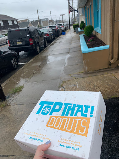 Donut Shop «Top That! Donuts», reviews and photos, 210 Ocean Ave, Point Pleasant Beach, NJ 08742, USA
