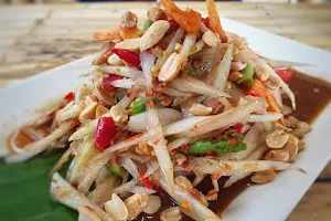 ส้มตำไก่ย่างศศิ image