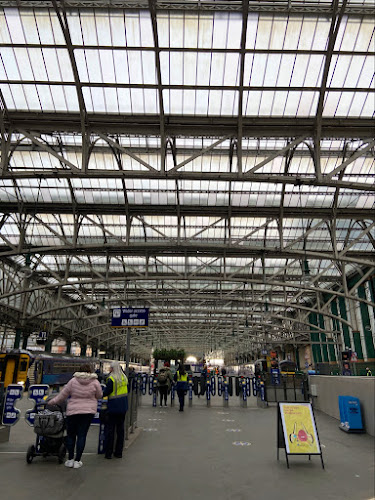 Glasgow Central Station - Taxi service