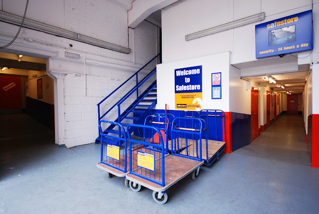 Comments and reviews of Safestore Self Storage Earls Court