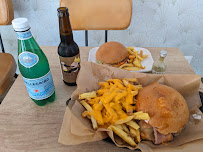 Plats et boissons du Restaurant de hamburgers La Pistache à L'Isle-sur-la-Sorgue - n°17