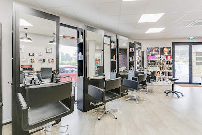Linéa Coiffure à Saint-Pierre-du-Mont