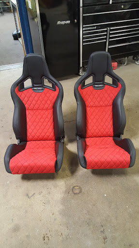 Car Dealer «R&H Motorcars», reviews and photos, 6441 Davis Industrial Pkwy, Solon, OH 44139, USA