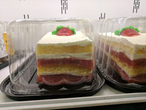 Grocery Store «Stop & Shop», reviews and photos, 105 Alewife Brook Pkwy, Somerville, MA 02144, USA