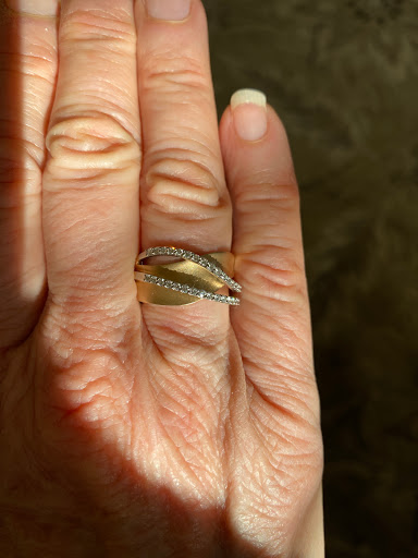 Jewelry Store «Matthew Erickson Jewelers», reviews and photos, 4421 Fox Valley Center Dr, Aurora, IL 60504, USA