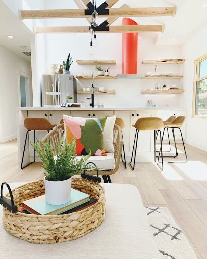 Rochelle Mort Home Staging and Interiors image