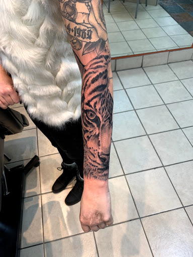 Body Piercing Shop «Punctured Piercing & Tattoo», reviews and photos, 2459 S Main St, Bountiful, UT 84010, USA