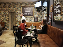 Atmosphère du Café Coffee and Co à Lorient - n°8