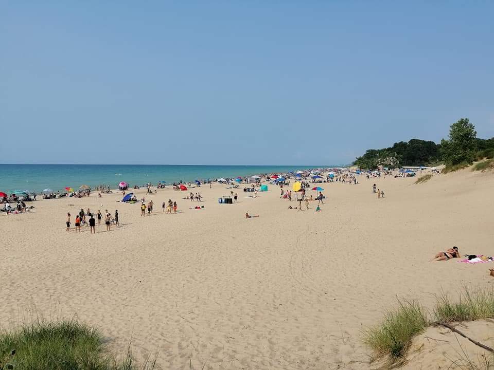 Foto de Porter Beach con costa recta y larga