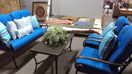 Department Store «Santa Fe Seconds», reviews and photos, 8615 Long Beach Blvd, South Gate, CA 90280, USA