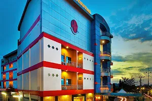 Hotel Roditha Banjarmasin image