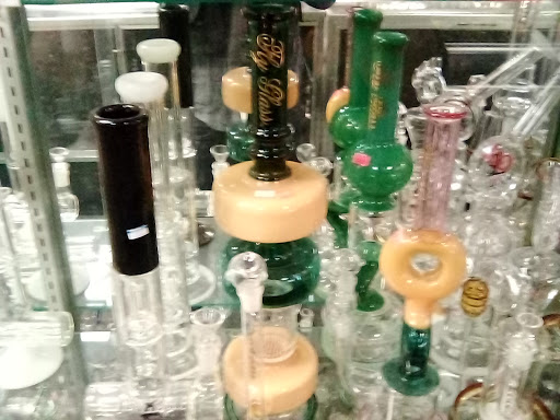 Tobacco Shop «Farah Smoke Shop», reviews and photos, 2345 Mission St, San Francisco, CA 94110, USA