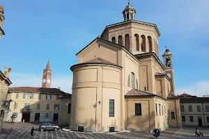 Santuario Madonna delle Lacrime image