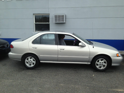 Auto Body Shop «Maaco Collision Repair & Auto Painting», reviews and photos, 500 Hicksville Rd, Massapequa, NY 11758, USA