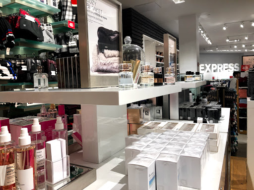 Clothing Store «Express», reviews and photos, 1625 Chestnut St, Philadelphia, PA 19103, USA