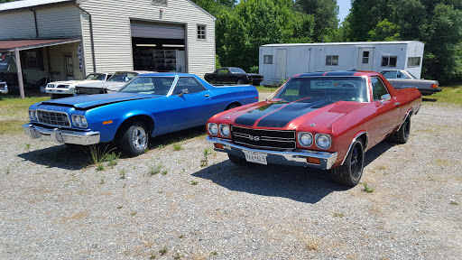 Truck Accessories Store «Southern Truck & Custom, LLC. DBA Caroline Custom», reviews and photos, 17651 Rogers Clark Blvd, Milford, VA 22514, USA