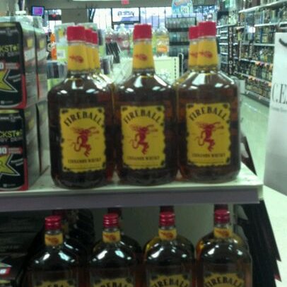 Liquor Store «Woodburn Liquor», reviews and photos, 1519 N Pacific Hwy, Woodburn, OR 97071, USA