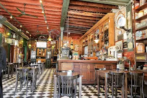 Coffee and Bar Roma image